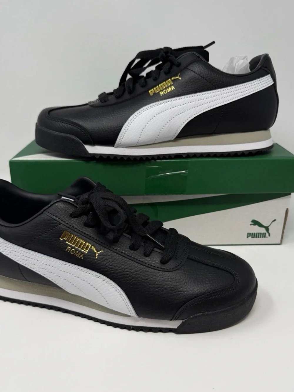 Puma Roma Men's Black and White Leather Sneakers